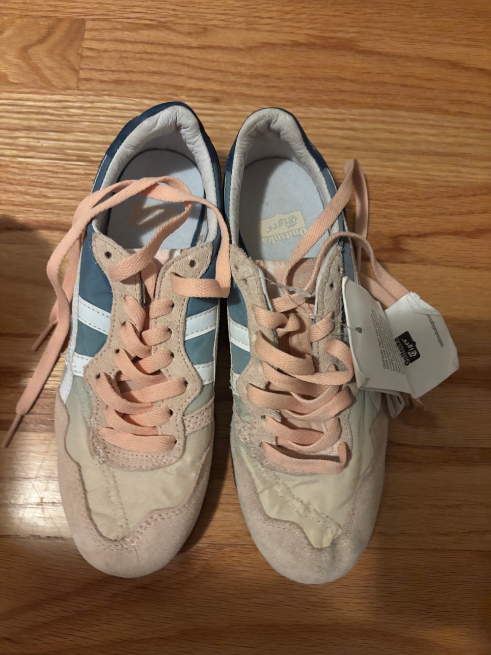 Onitsuka tiger Women’s Sneakers in Peach, Blue White w5/5.5